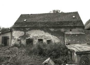 Cossebaude, Weinbergstraße 47. Gehöft (1851/1900). Scheune mit Verbindungsbau zum Wohnhaus