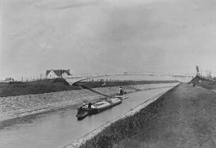 Brücke über den Schleusenkanal beim Bau der alten Schleuse Dörverden/Weser