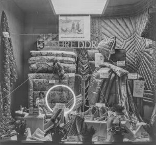 Hebers Schaufenster : Bautzen. Bettenhaus Heber, Wendische Straße 9. Schaufenster