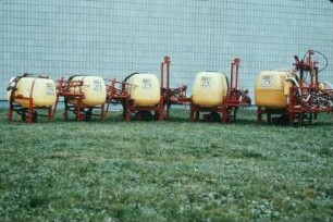 Fotografie: Feldspritzgerät, Feldspritze