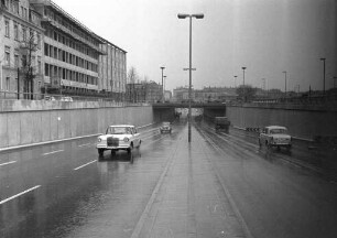 Kriegsstraßen-Unterführung beim Ettlinger Tor.