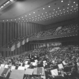 11. Außerordentliches Konzert der Dresdner Philharmonie 1973/1974 mit dem Pianisten Hans Richter-Haaser unter Leitung von Günther Herbig (DDR-EA R. Stschedrin, 2. Orchesterkonzert "Glockenklänge"; L. v. Beethoven, 3. Klavierkonzert; J. Brahms, 2. Klavierkonzert). Kulturpalast Dresden, 17. und 18. Mai 1974