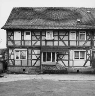 Herleshausen, Achsgasse 1