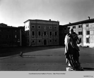 Piazza dei Cavalieri, Pisa