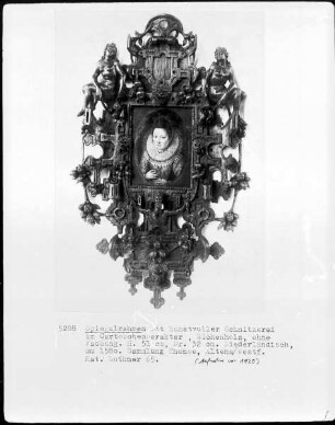 Spiegelrahmen mit weiblichem Porträt