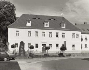 Ehemalige Knabenschule, Pfarramt der evangelisch-lutherischen Gemeinde