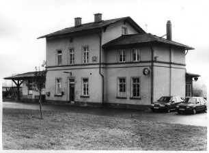 Bahnhof; Leun, Bahnhofstraße 17, Bahnhofstraße 19