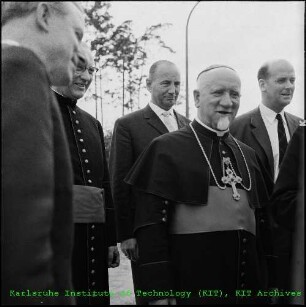 Besuch von Dr. Hermann Schäufele (Erzbischof von Freiburg) am Kernforschungszentrum Karlsruhe (KfK)