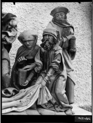 Harthausen auf der Scher Katholische Pfarrkirche Sankt Mauritius Rechter Seitenaltar Mittelstück - Beweinung