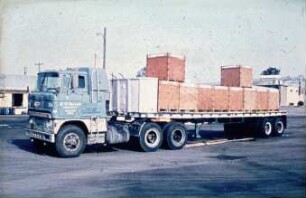 Fotografie: Gartenbautechnik-Freiland, Nacherntetechnik, Transport, LKW