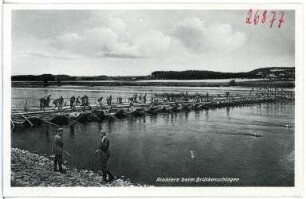 Elbtal bei Meißen. Pioniere beim Brückenschlagen