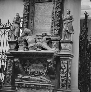Epitaph des Sebastian Echter von Mespelbrunn