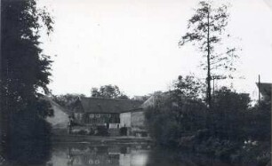 Dorfteich in Teichnitz : Wjesny hat w Ćichońcy