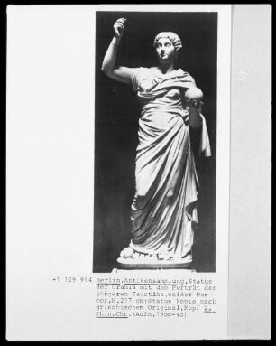 Statue der Urania mit Kopf der jüngeren Faustina