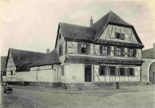 Straßenecke: Gasthaus um 1750