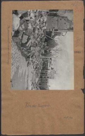 Die überschneiten Ruinen der Stadt Longwy