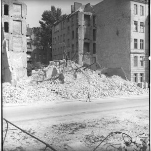 Negativ: Trümmer, Bamberger Straße 45, 1950
