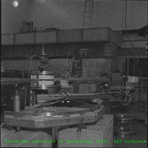Strahlengang mit Versuchsaufbau in den Zyklotron (Zykl)-Laboratorien