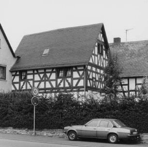 Elz, Friedrich-Ebert-Straße 2