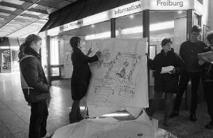 Freiburg im Breisgau: Robin Wood-Aktion am Hauptbahnhof