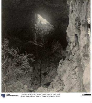 "Coach House, Jenolan Caves"
