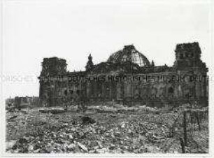 Der zerstörte Reichstag in Berlin