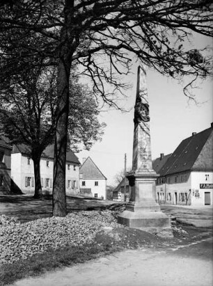 Distanzsäule : Bärenstein, Markt. Distanzsäule (1734)