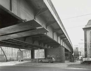 Radebeul, Autobahnbrücke über d. Meißner Str.