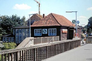Hamburg: Poppenbüttel: Bahnhof