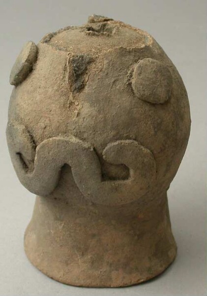 Vase en terre cuite (fragmenté)