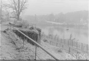 Grenzanlage Babelsberg mit Blickrichtung Klein Glienicke / Parkbrücke
