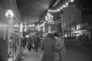 Weihnachtsbeleuchtung in der Karlsruher Innenstadt