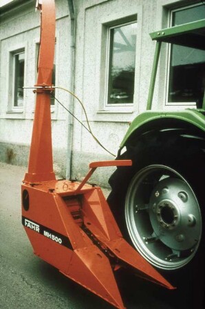 Fotografie: Erntetechnik, Silomais, Feldhäcksler, Feldhäcksler angebaut