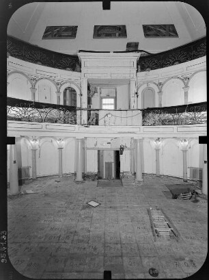 Putbus, Markt 13. Theater (Theater Vorpommern, 1819-1821; W. Steinbach). Zuschauerraum