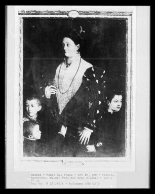 Frau mit drei Kindern