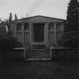 Äußerer Plauener Friedhof, Bernhardstraße