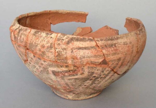 Clay bowl (fragmented)