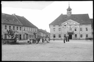 Ortrand. Rathaus,Ratskeller und Lindenauer Straße