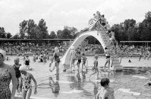 Breisach: Waldbad, Wasserrutschbahn