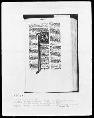 Epistulae canonicae et actus apostolorum cum glossia ordinaria — Initiale P(rimus), Folio 57recto
