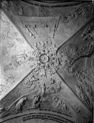 Stuckdecke in der Gruft des Landgrafen Philipp III. und seiner Gemahlinnen mit biblischen Szenen