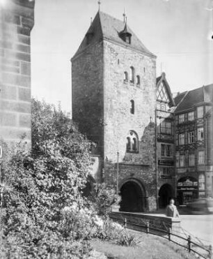Eisenach, Nikolaitor : Eisenach. Stadtseite des Nikolaitores (um 1170 erbaut)