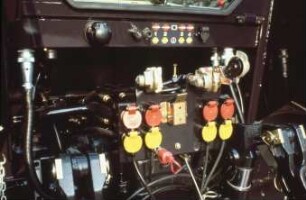 Fotografie: Traktor, Antriebs- und Anbausystem, Hydraulik