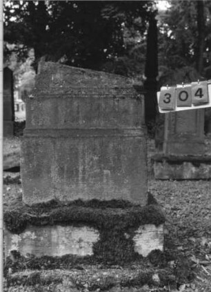 Grabstein 304