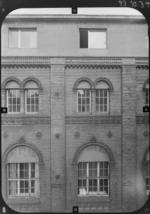 Dresden-Neustadt, Carolaplatz 1. Finanzministerium (1889-1896; O. Wanckel, O. Reichelt). Hofseite