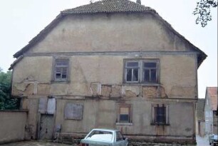 ehemaliges Pfarrhaus Giebelseite mit Krüppelwalmdach