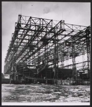 Schiffsbau am Hamburger Hafen