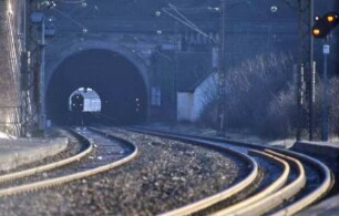 Stuttgart Feuerbach Pragtunnel Nordportal Ferngleis Lok 118 021