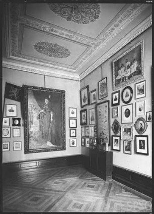 Wiesbaden, Schloß Wiesbaden, Raum 44 (Sammlung Kolb).