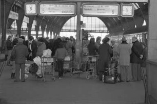 Weihnachtsreiseverkehr am Karlsruher Hauptbahnhof